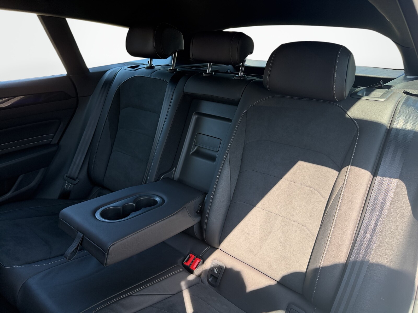 Volkswagen Arteon Shooting Brake - zdjęcie 34