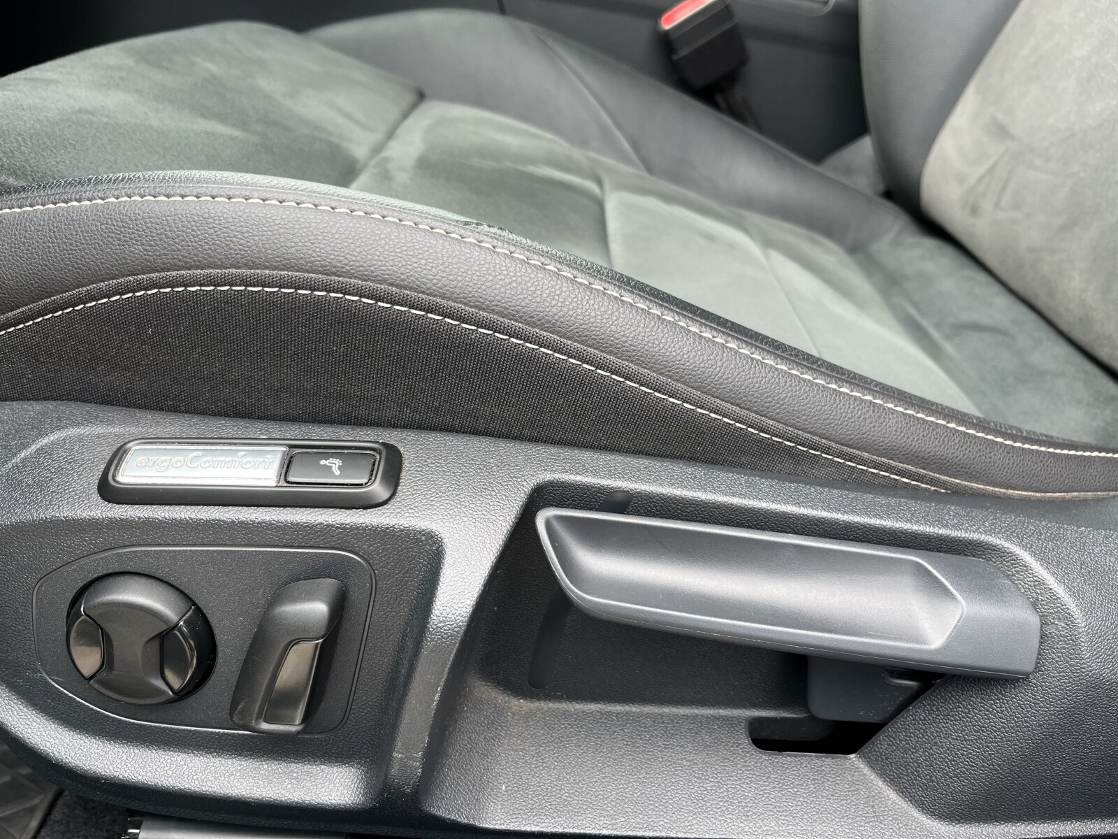 Volkswagen Arteon - zdjęcie 11