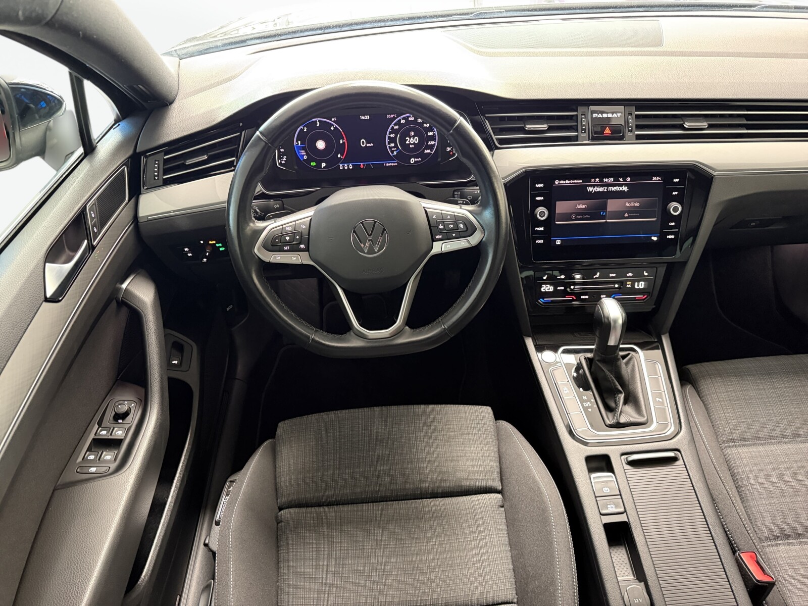 Volkswagen Passat Variant - zdjęcie 19