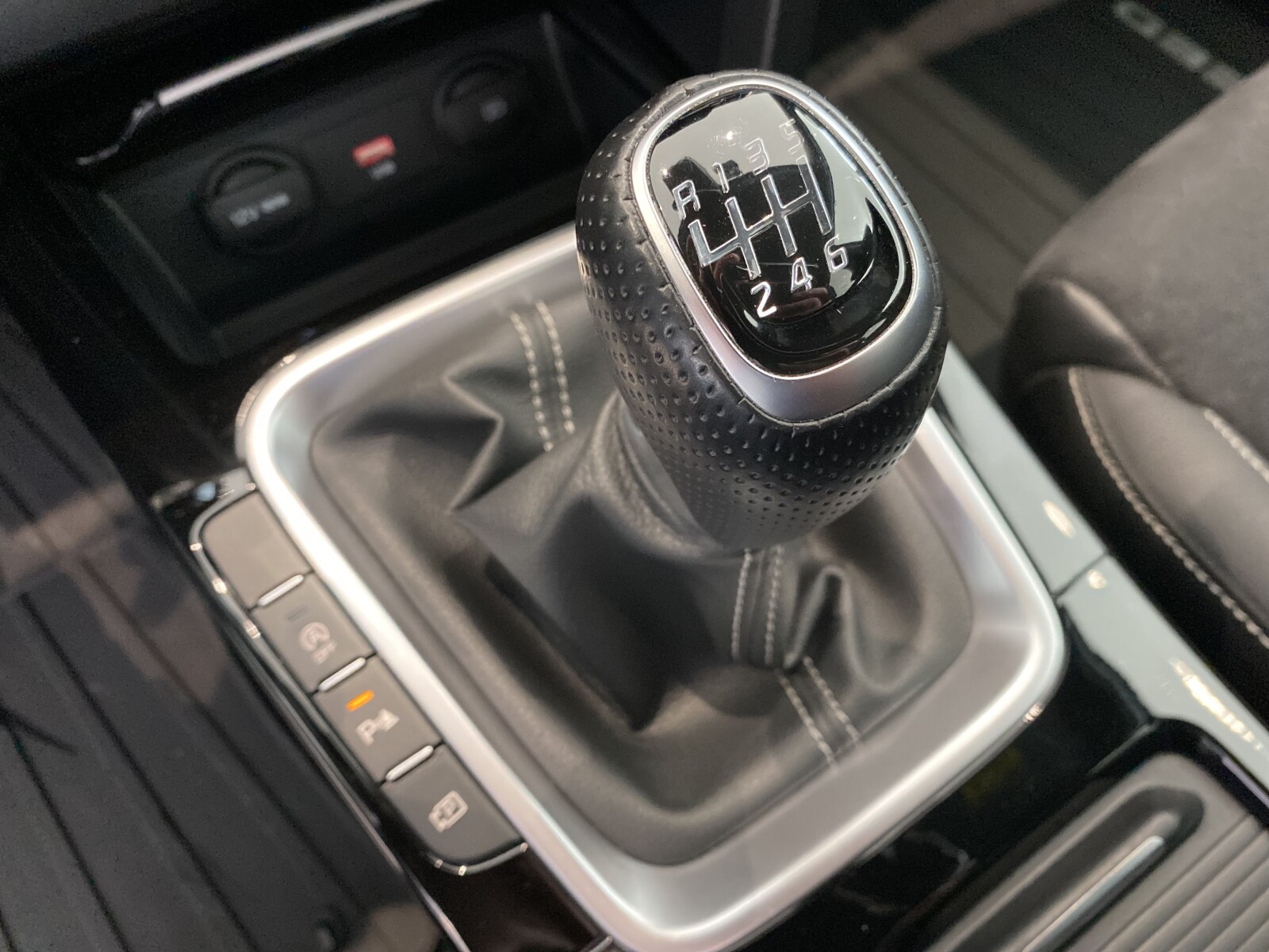 Kia Pro_cee'd - zdjęcie 27