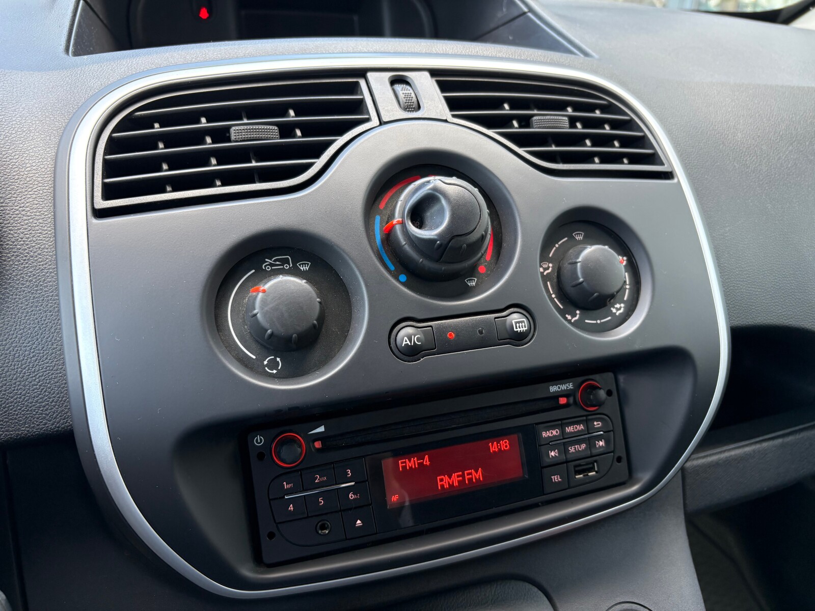 Renault Kangoo Van - zdjęcie 20