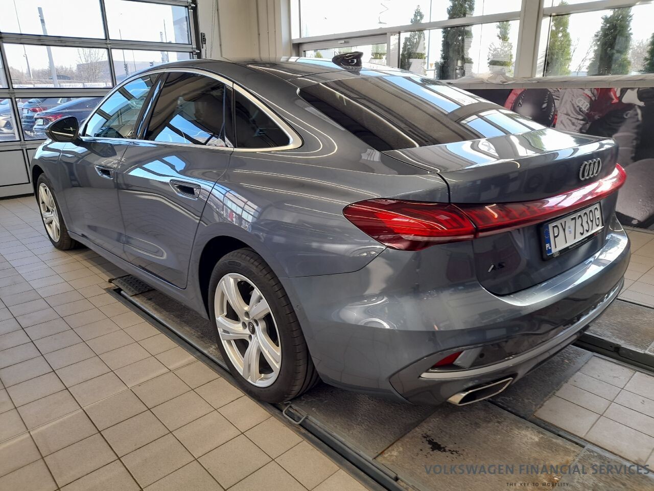 Audi A5 Limousine - zdjęcie 11