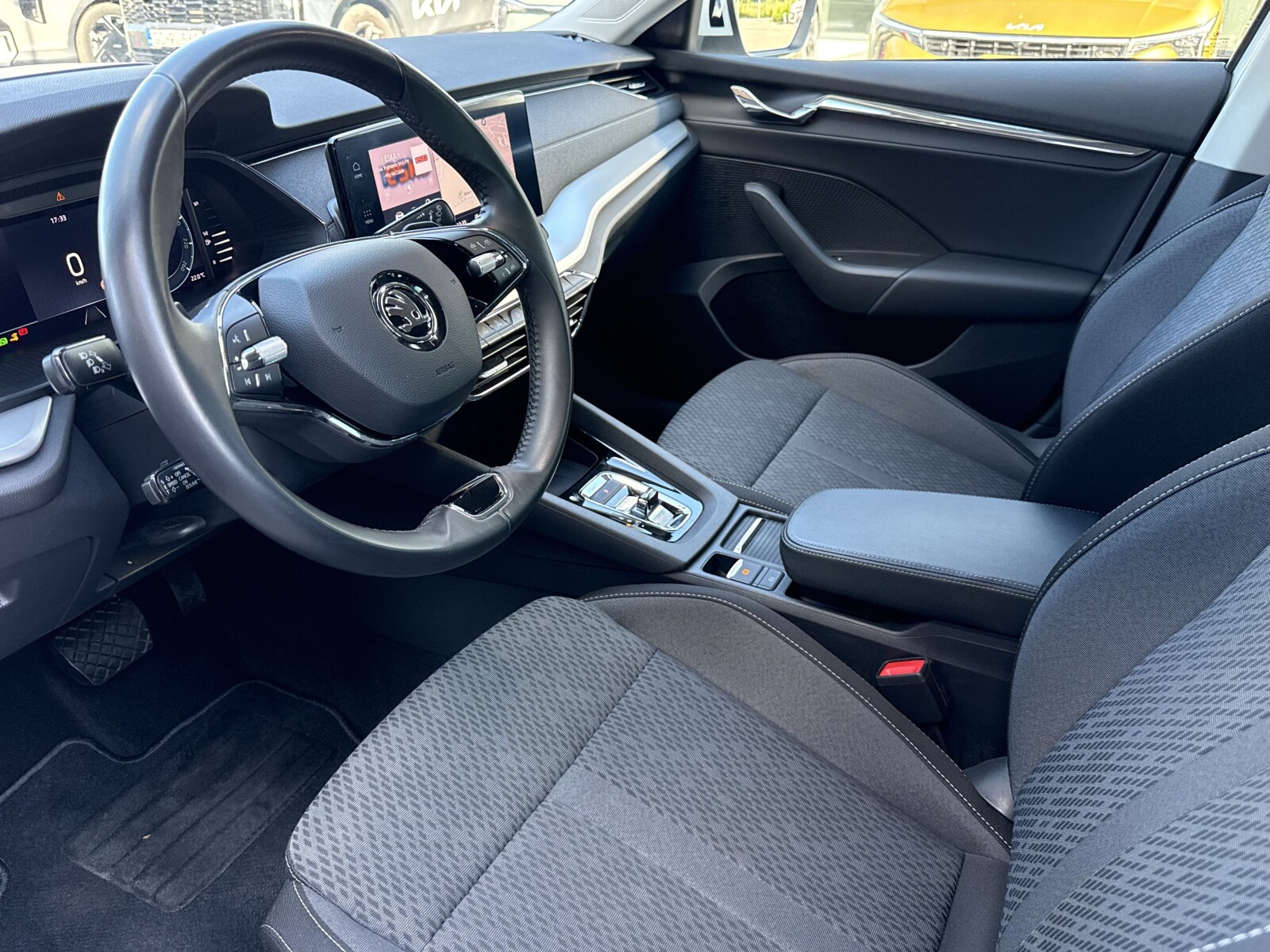 Škoda Octavia Combi - zdjęcie 10