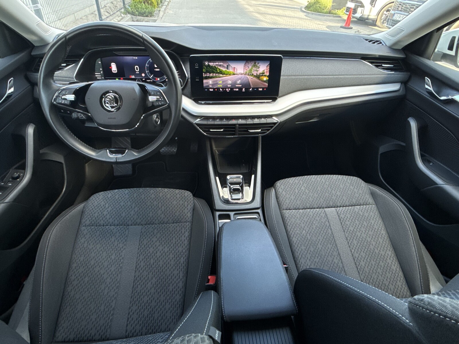 Škoda Octavia Combi - zdjęcie 9