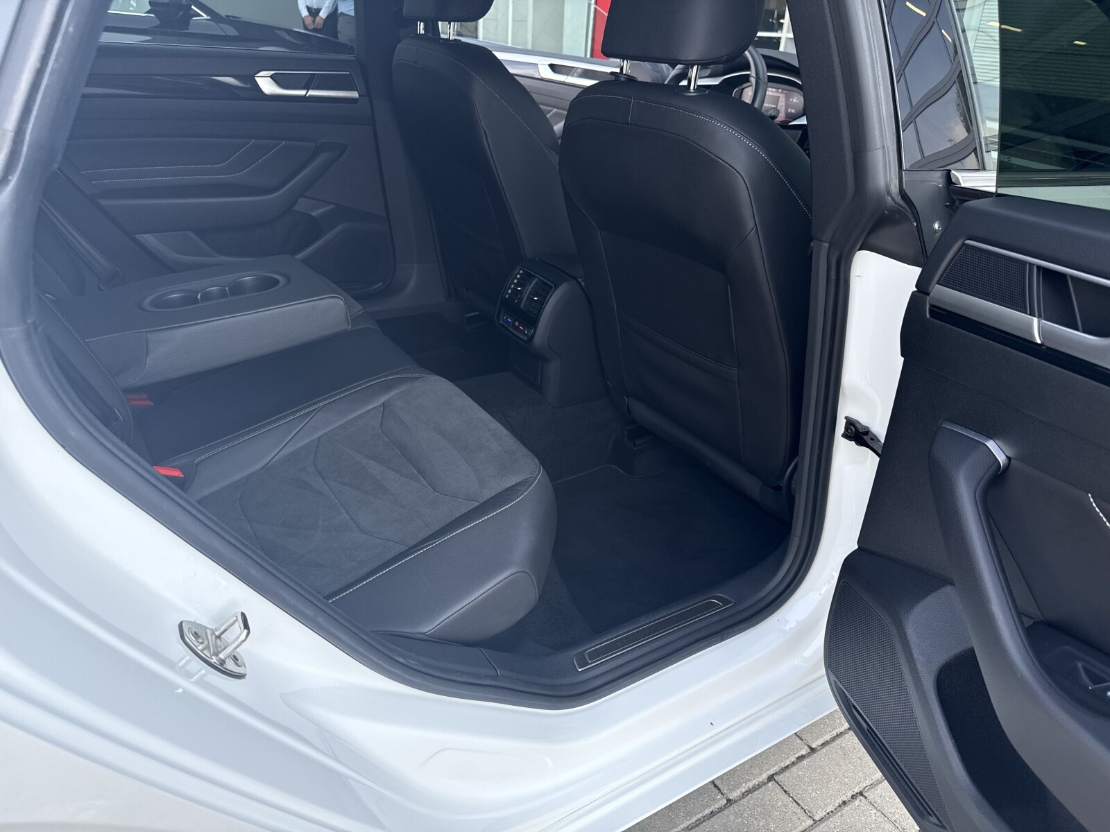 Volkswagen Arteon Shooting Brake - zdjęcie 32