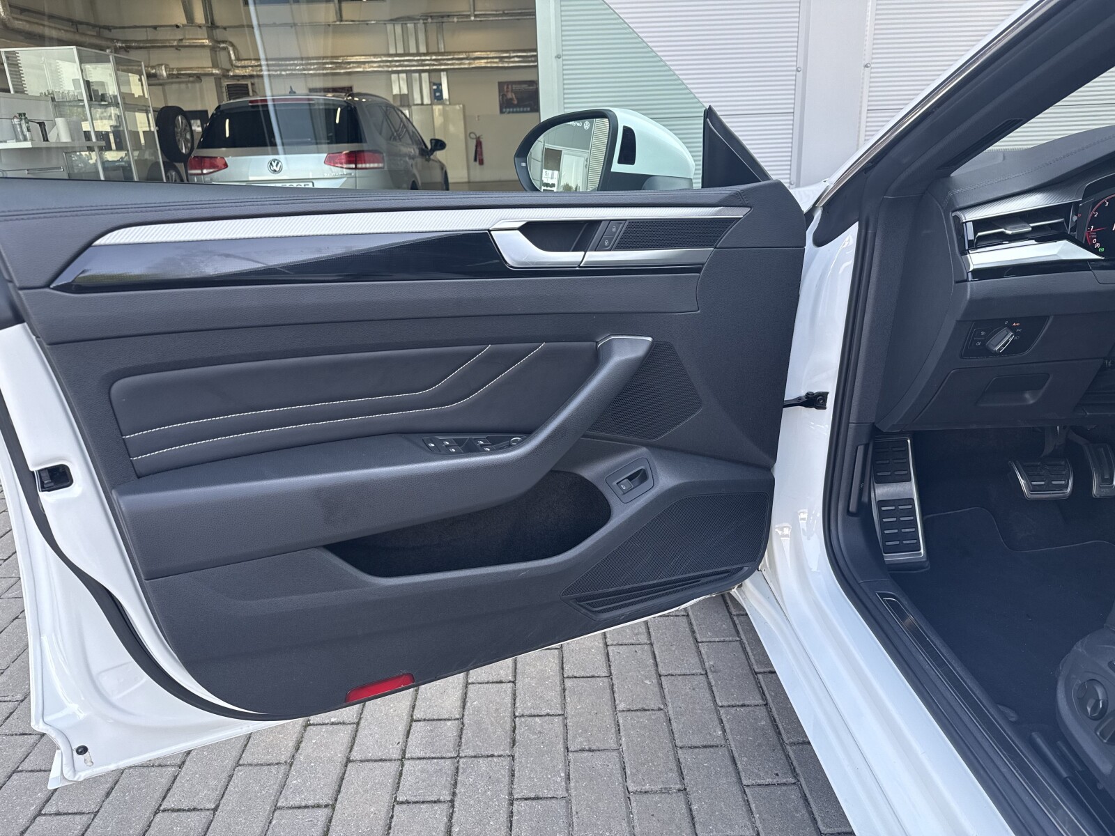 Volkswagen Arteon Shooting Brake - zdjęcie 9