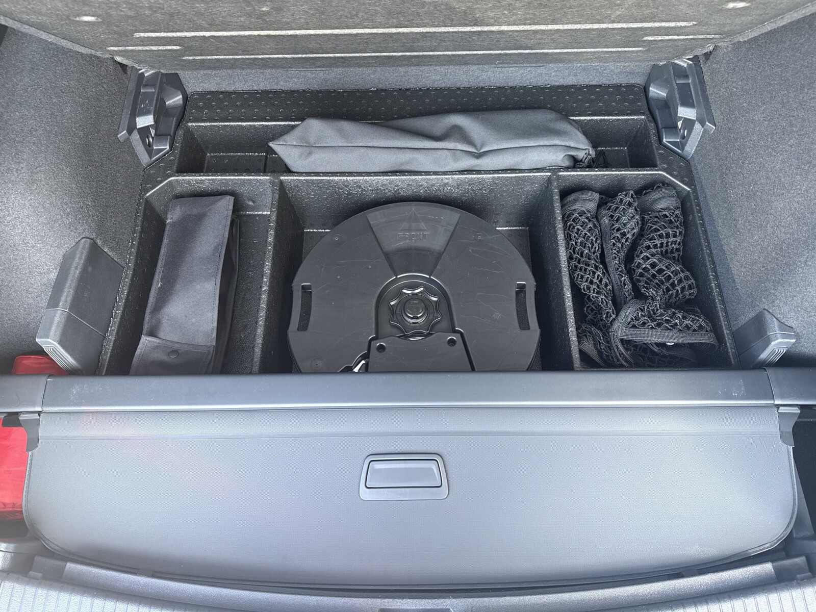 Volkswagen Tiguan Allspace - zdjęcie 33