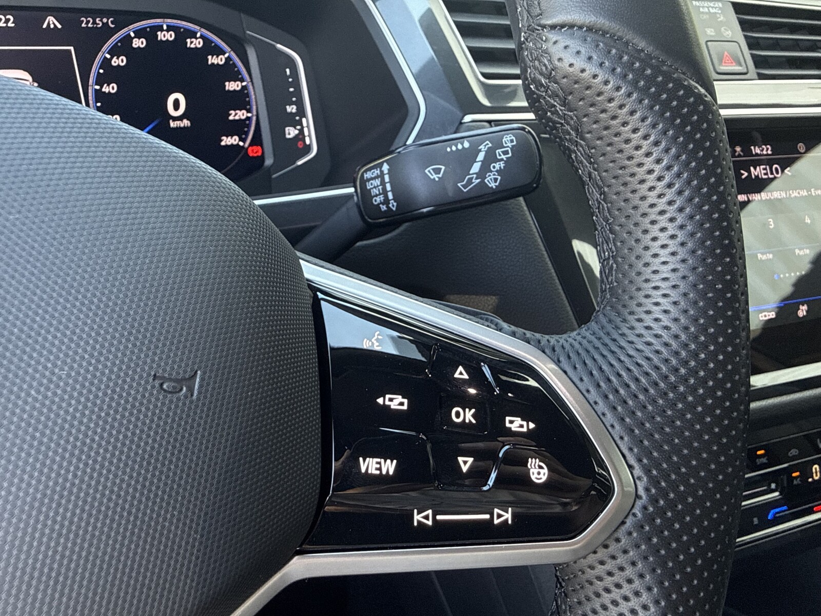 Volkswagen Tiguan Allspace - zdjęcie 17