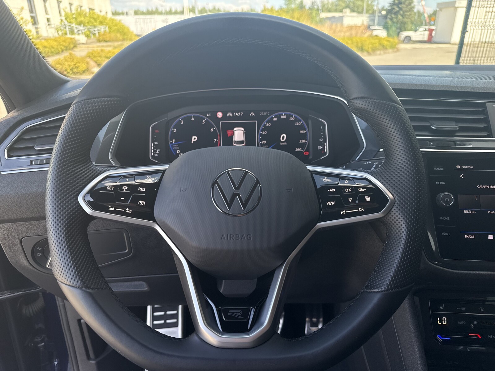 Volkswagen Tiguan Allspace - zdjęcie 15
