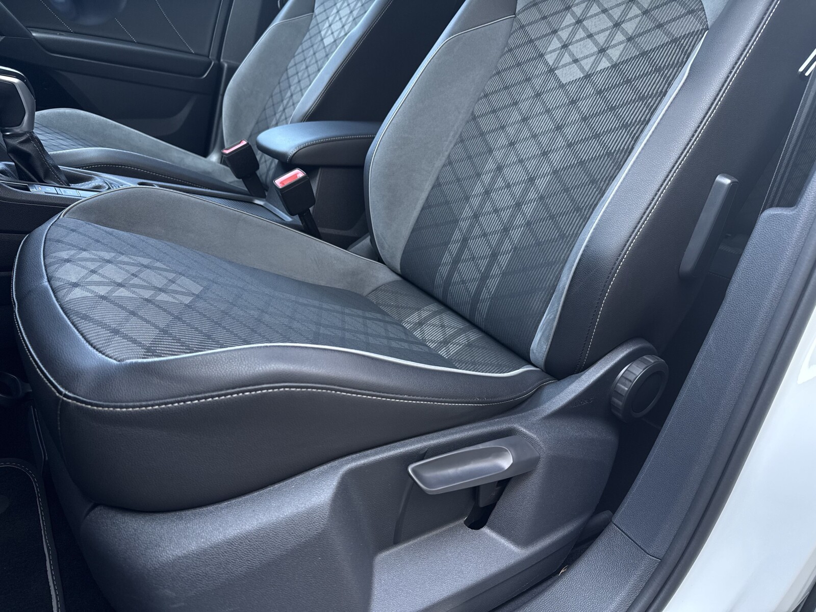 Volkswagen Tiguan Allspace - zdjęcie 14