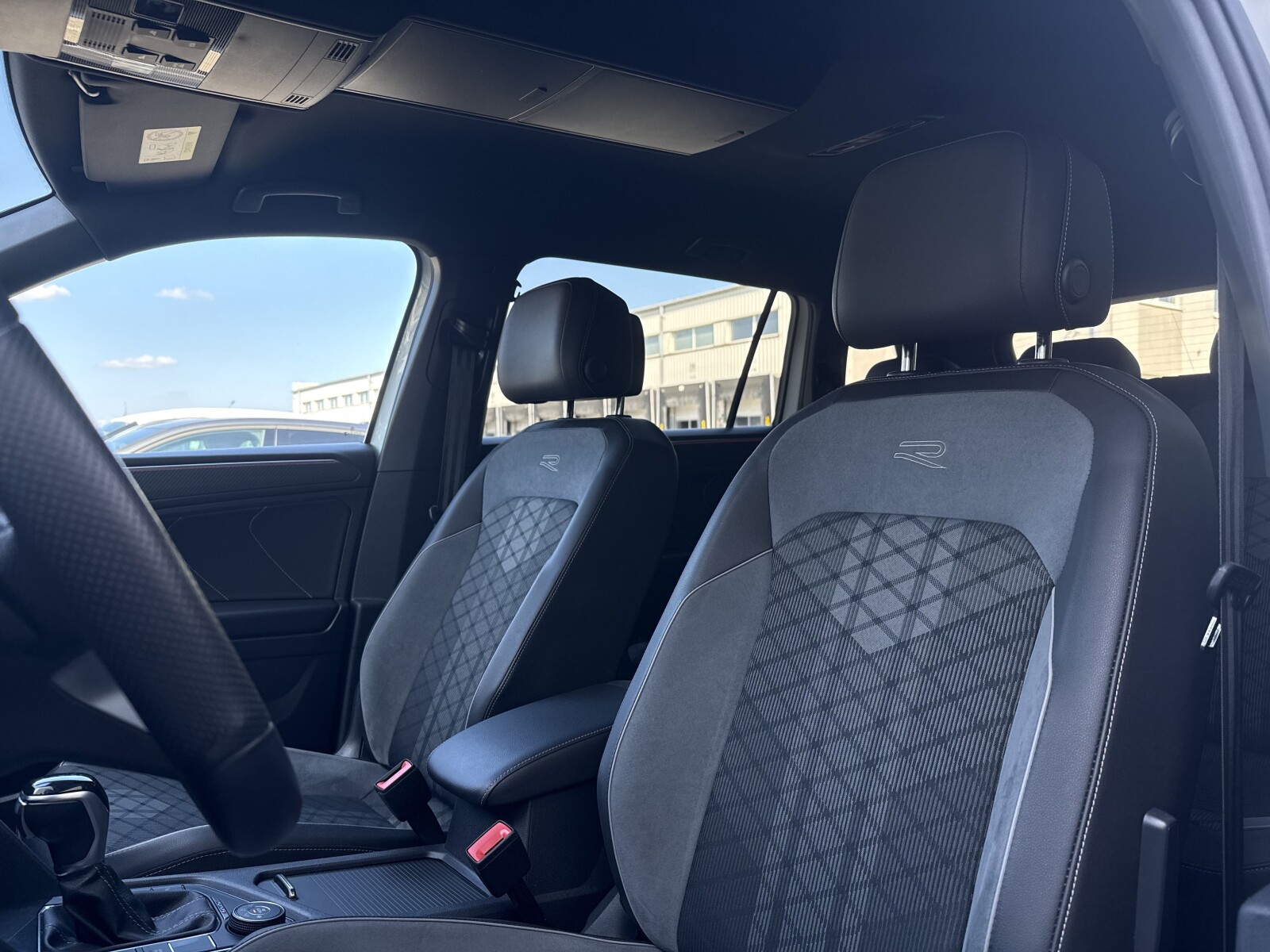 Volkswagen Tiguan Allspace - zdjęcie 13