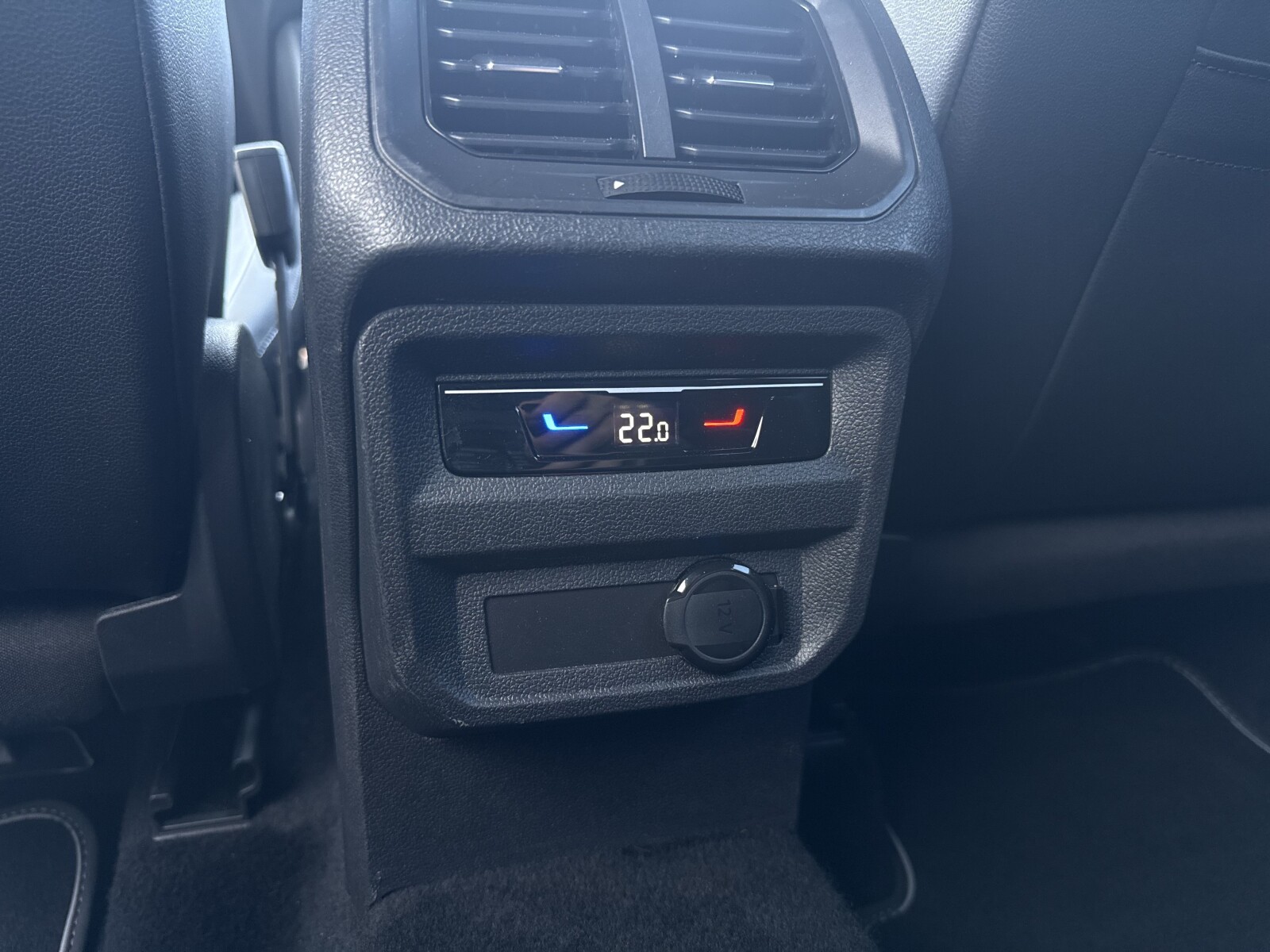 Volkswagen Tiguan Allspace - zdjęcie 22