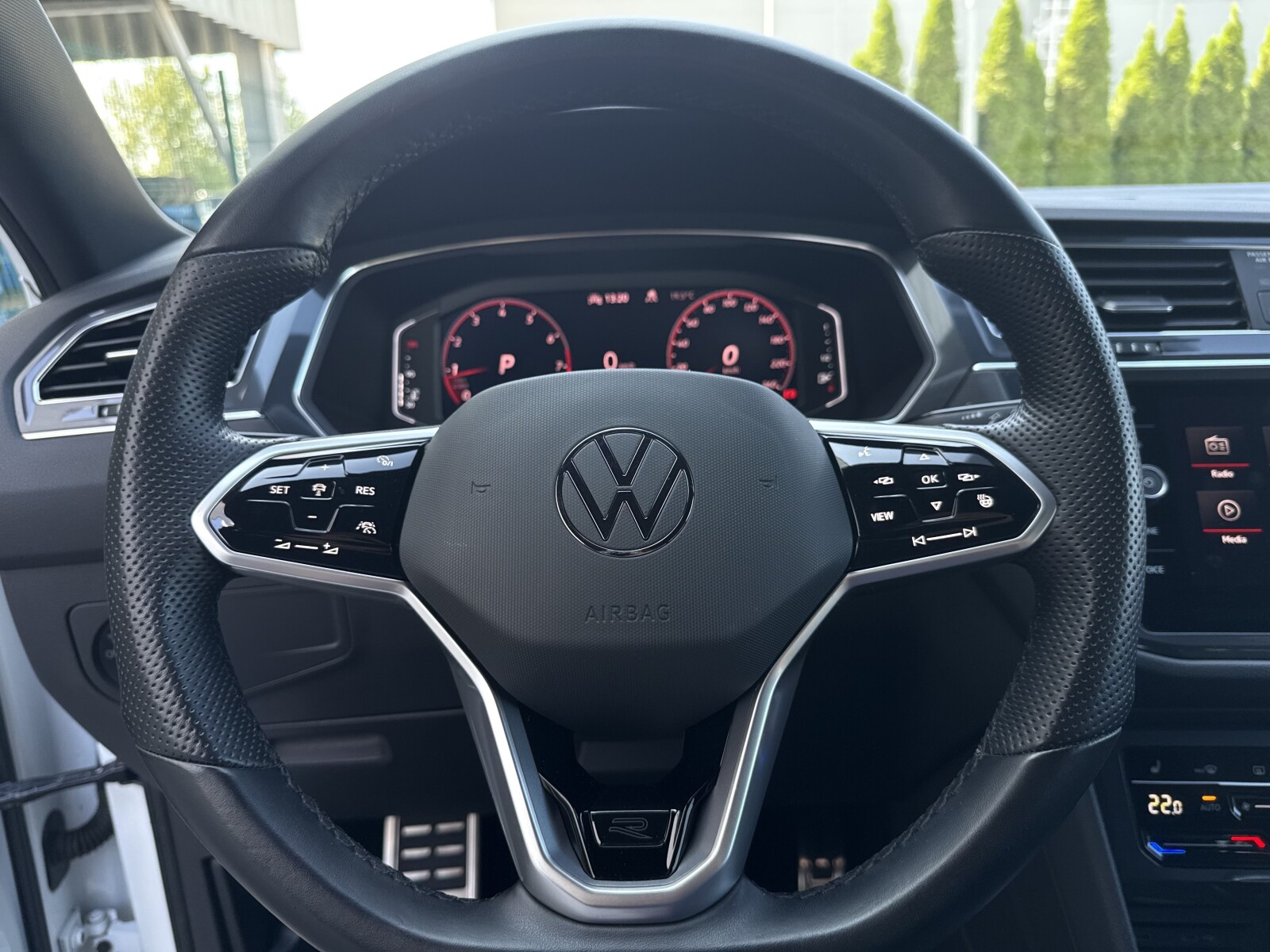 Volkswagen Tiguan Allspace - zdjęcie 15