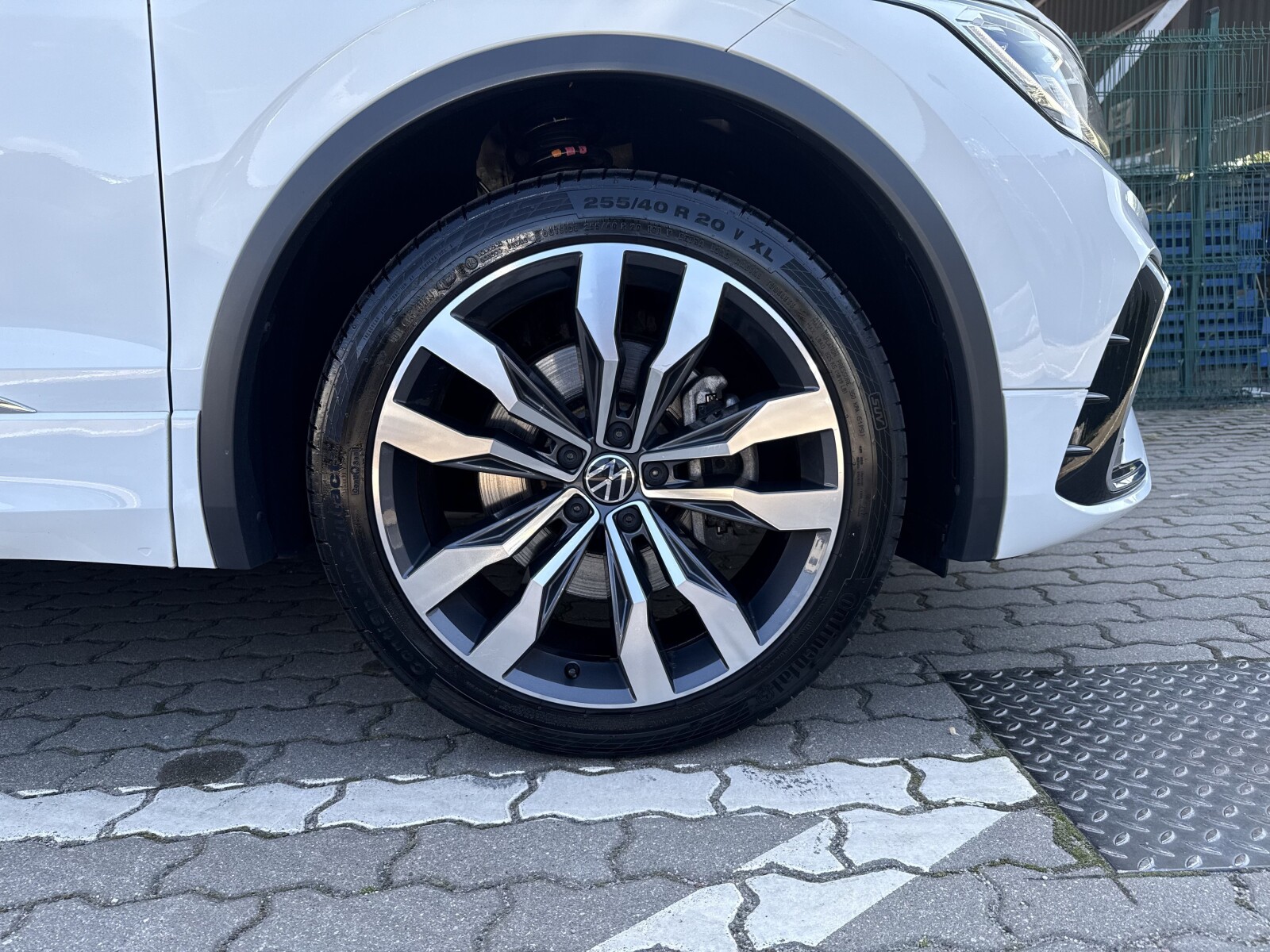 Volkswagen Tiguan Allspace - zdjęcie 31