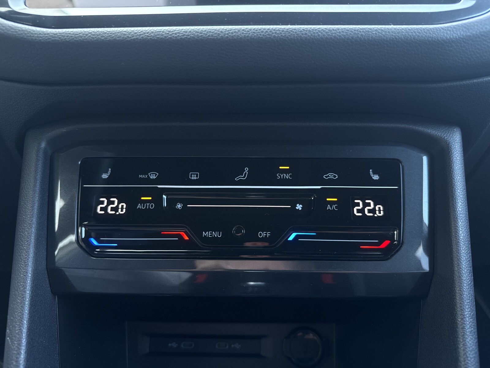 Volkswagen Tiguan Allspace - zdjęcie 23