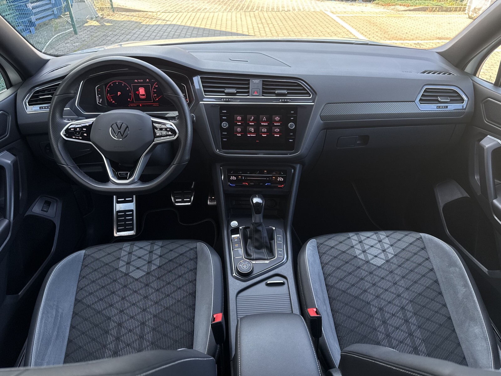 Volkswagen Tiguan Allspace - zdjęcie 12