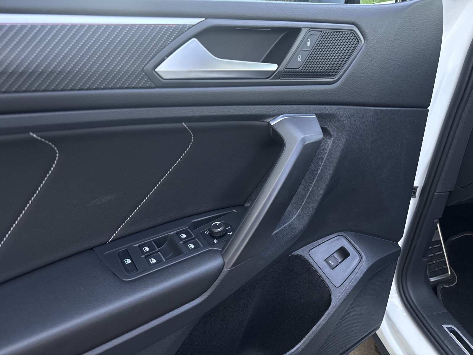 Volkswagen Tiguan Allspace - zdjęcie 9