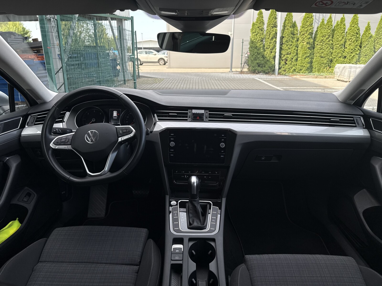 Volkswagen Passat Variant - zdjęcie 11