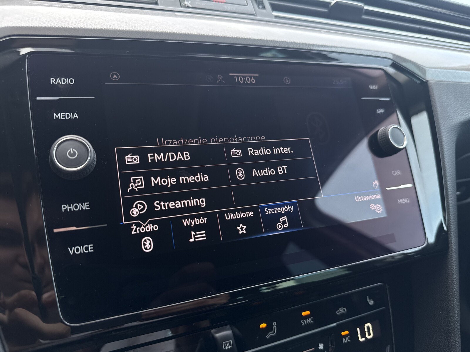 Volkswagen Passat Variant - zdjęcie 17