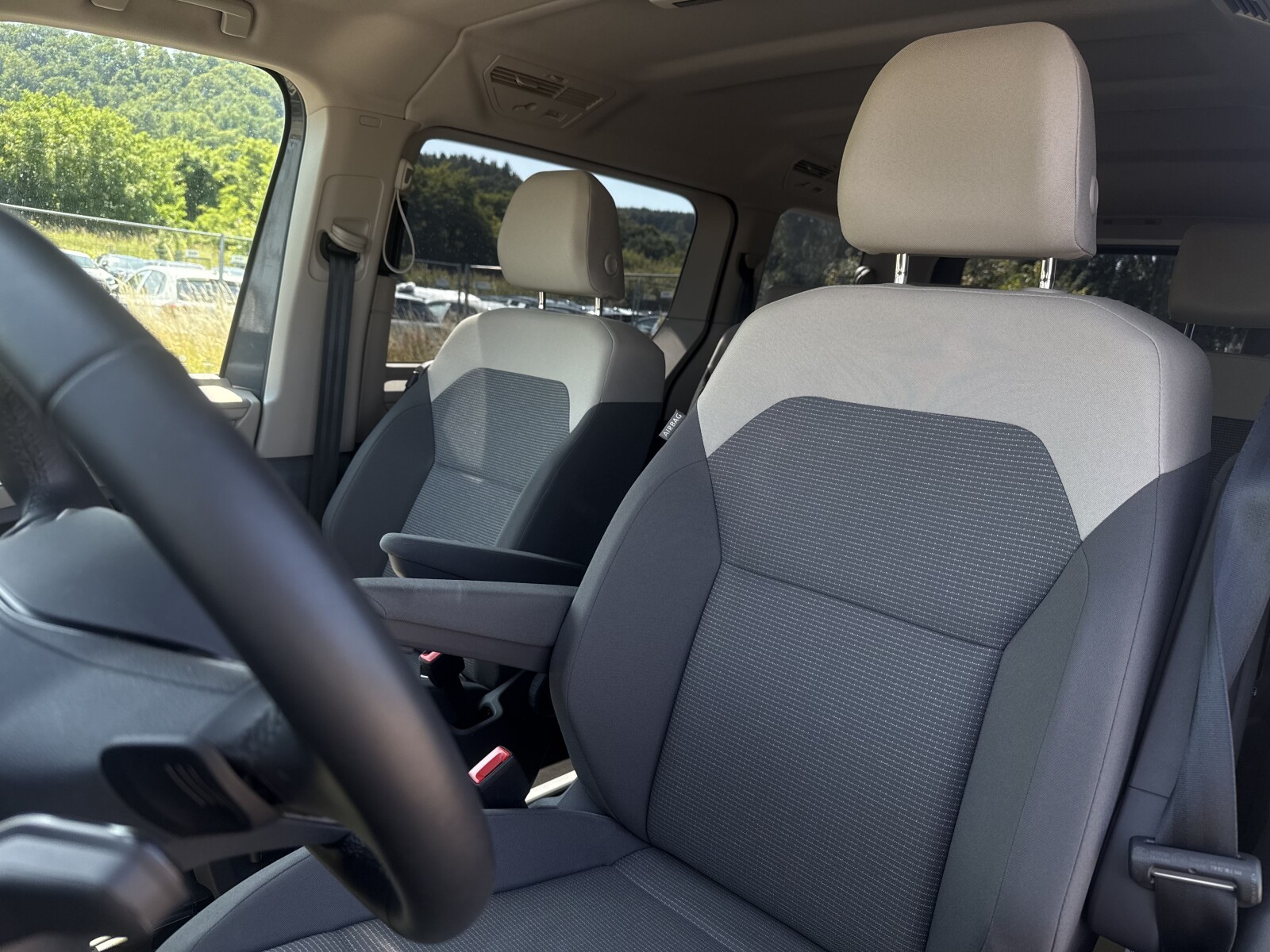 Volkswagen Multivan - zdjęcie 13