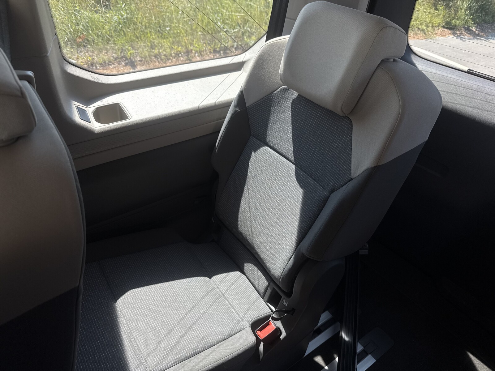 Volkswagen Multivan - zdjęcie 35