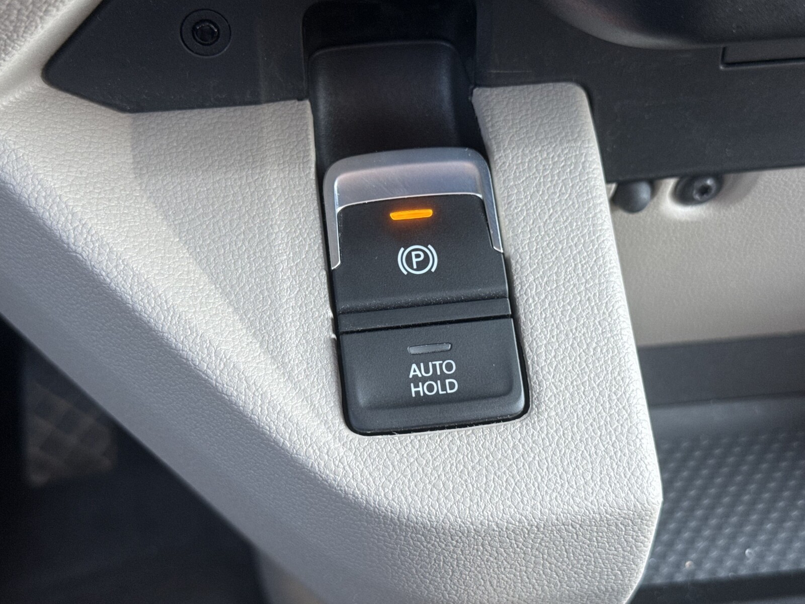 Volkswagen Multivan - zdjęcie 23