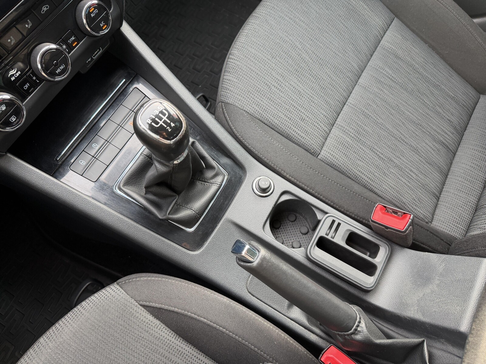 Škoda Octavia Combi - zdjęcie 20