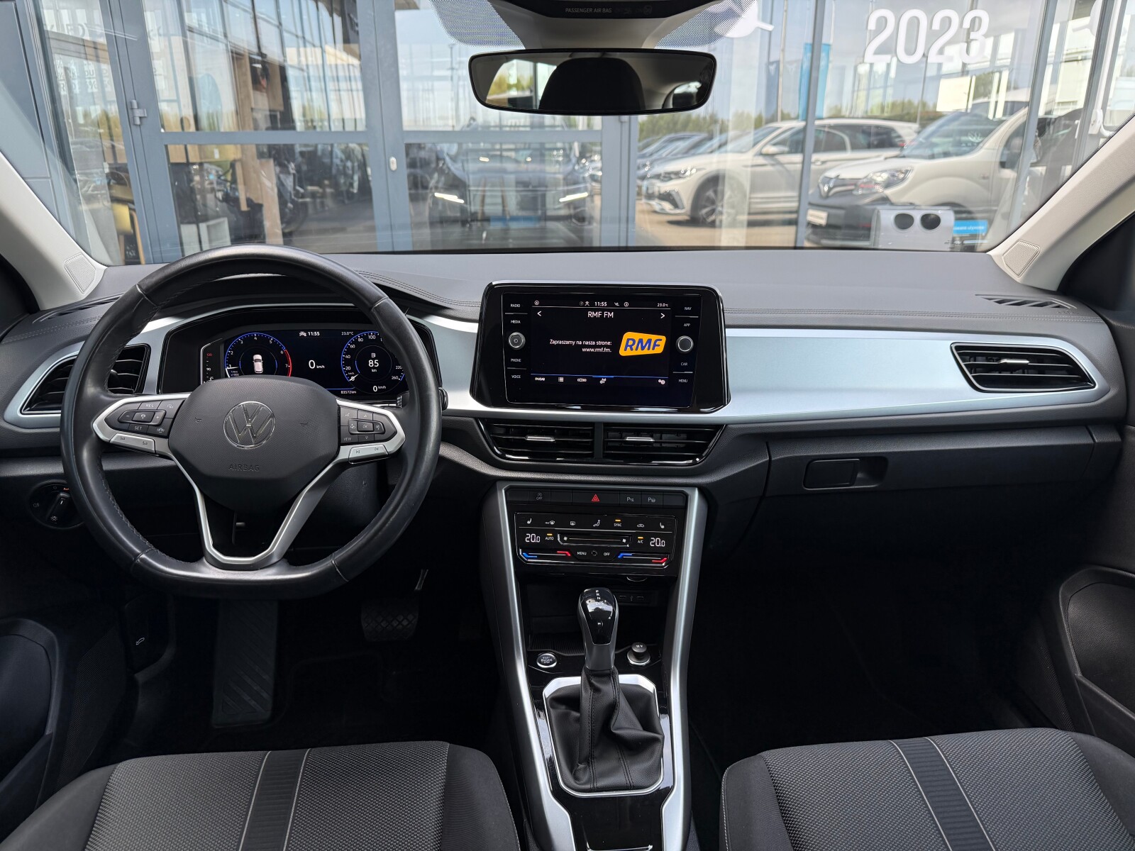 Volkswagen T-Roc - zdjęcie 9