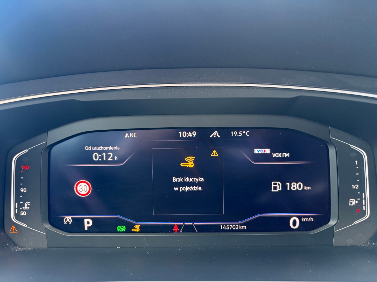Volkswagen Tiguan Allspace - zdjęcie 25