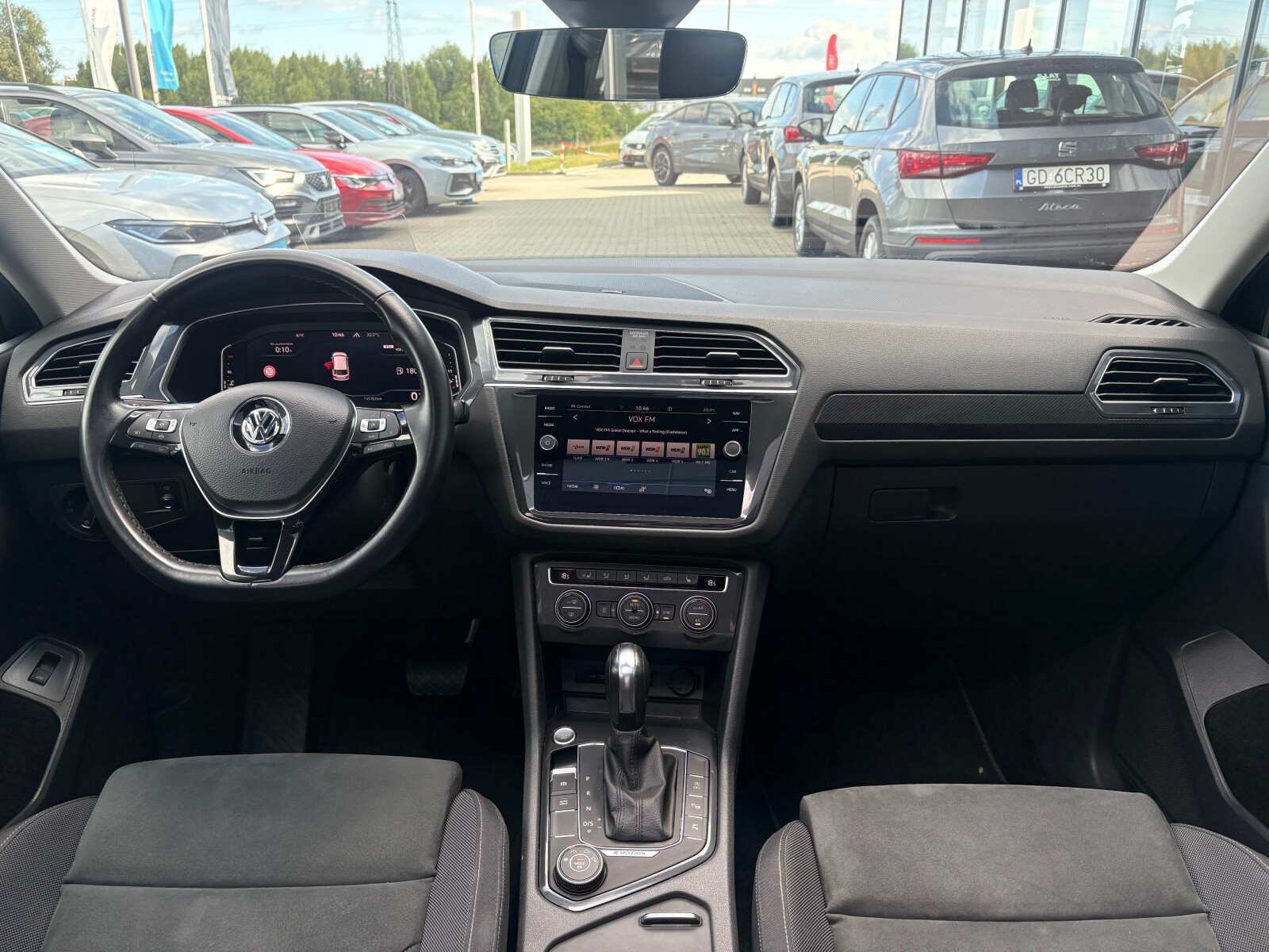 Volkswagen Tiguan Allspace - zdjęcie 9