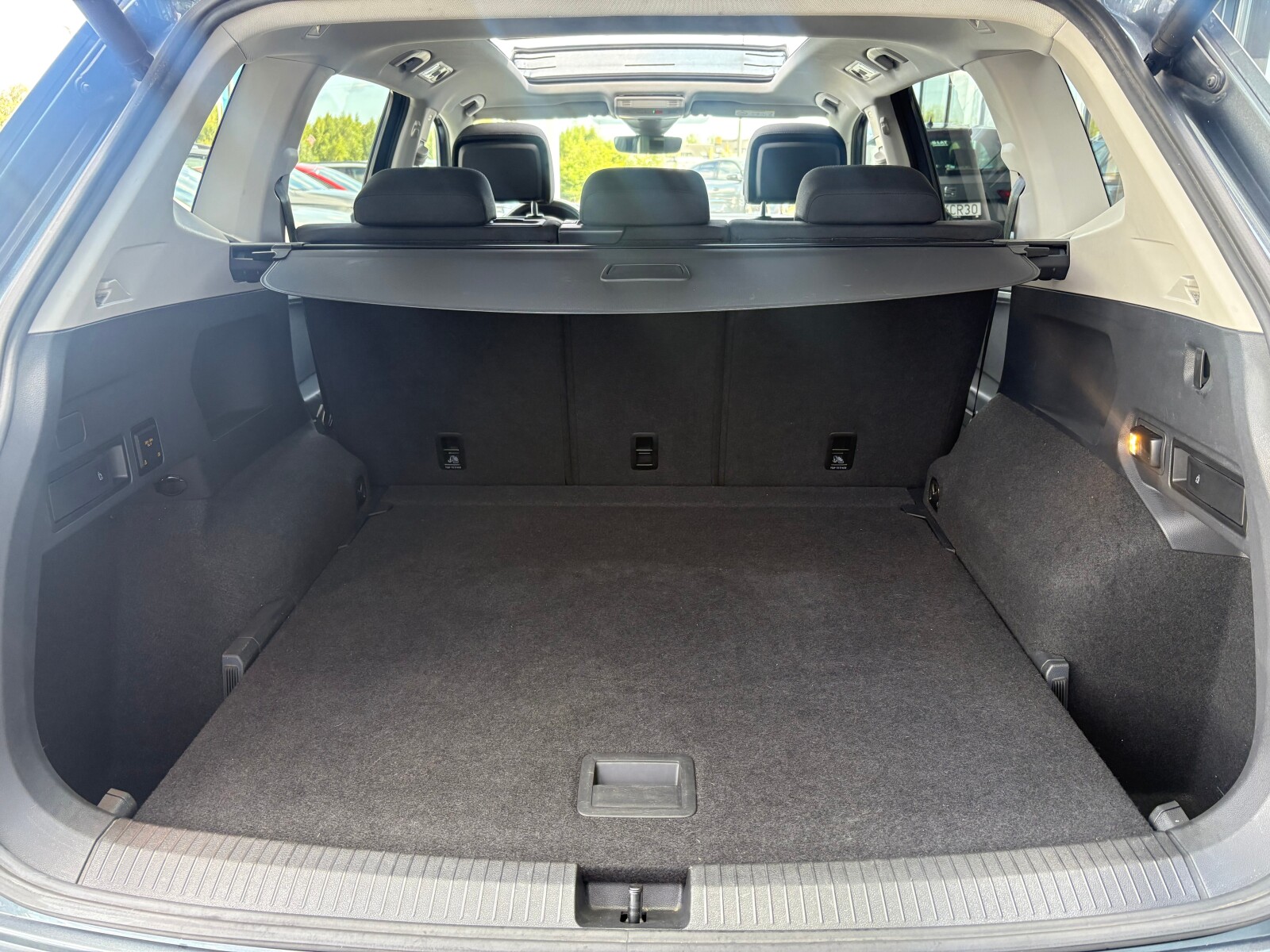 Volkswagen Tiguan Allspace - zdjęcie 20