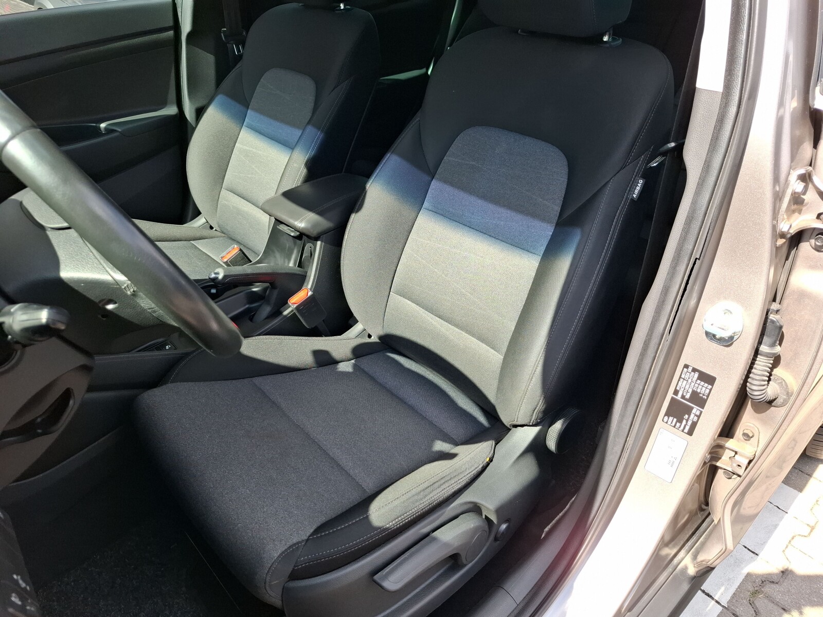 Hyundai Tucson - zdjęcie 13