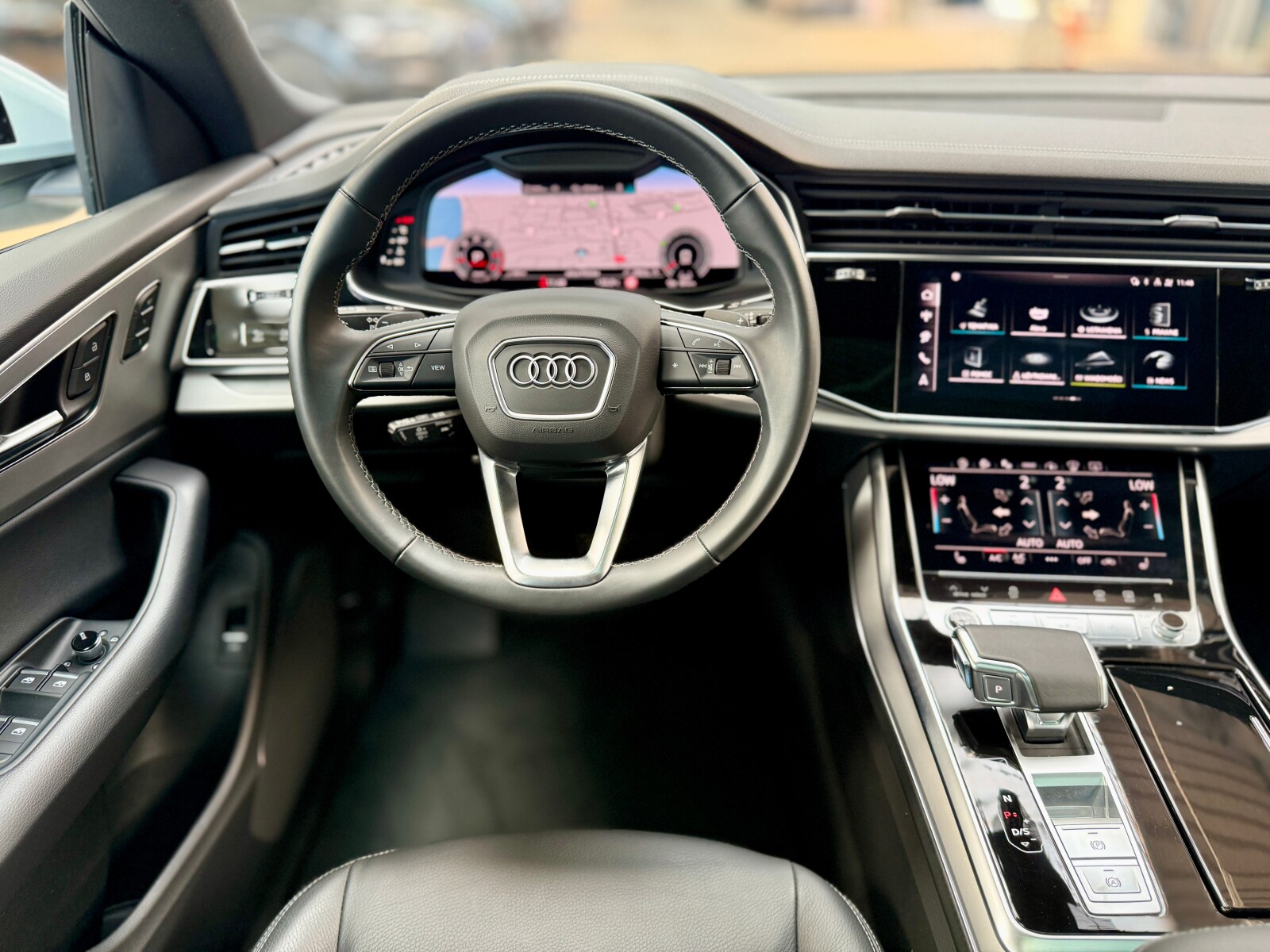 Audi Q8 - zdjęcie 17