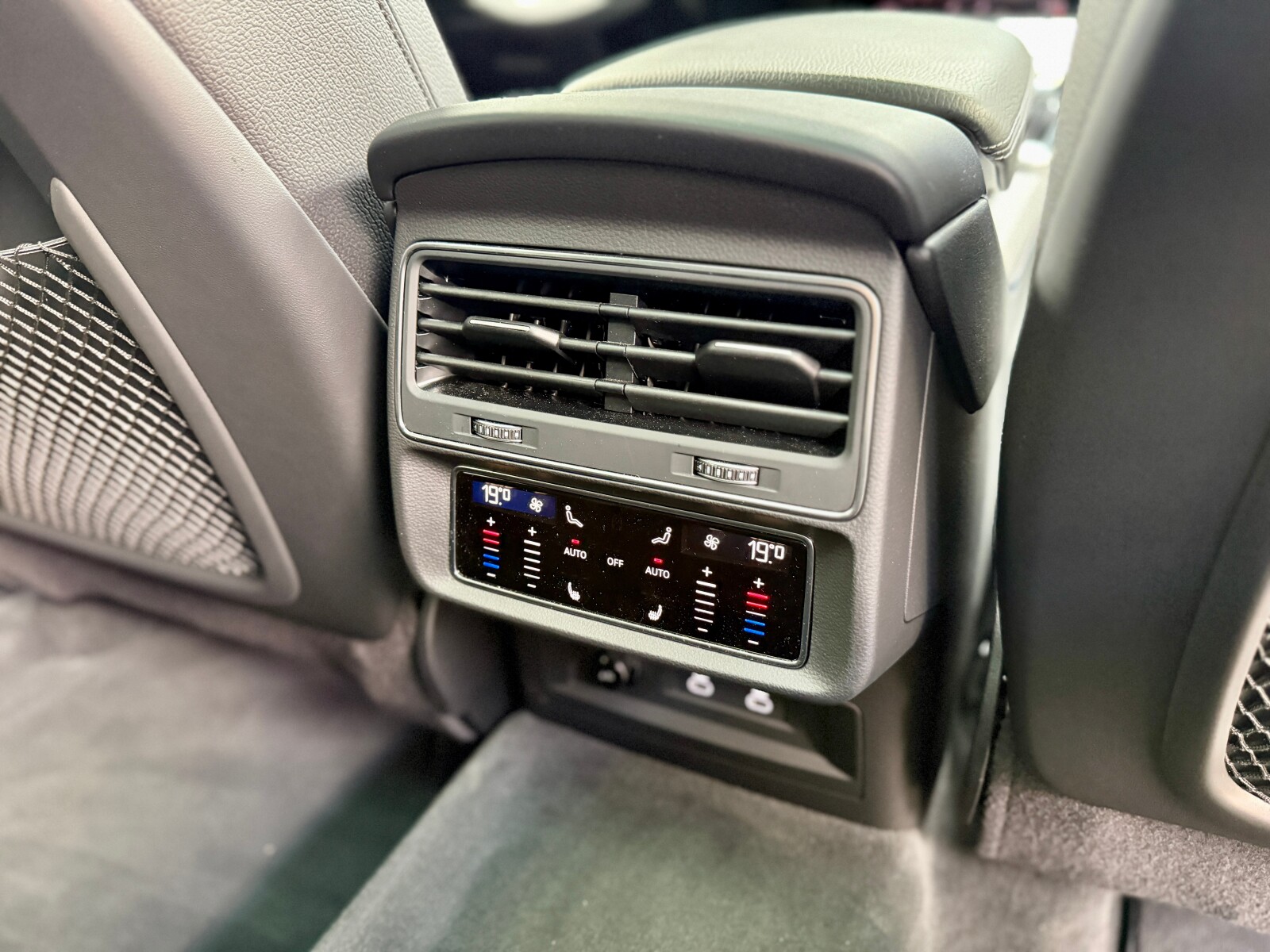 Audi Q8 - zdjęcie 13