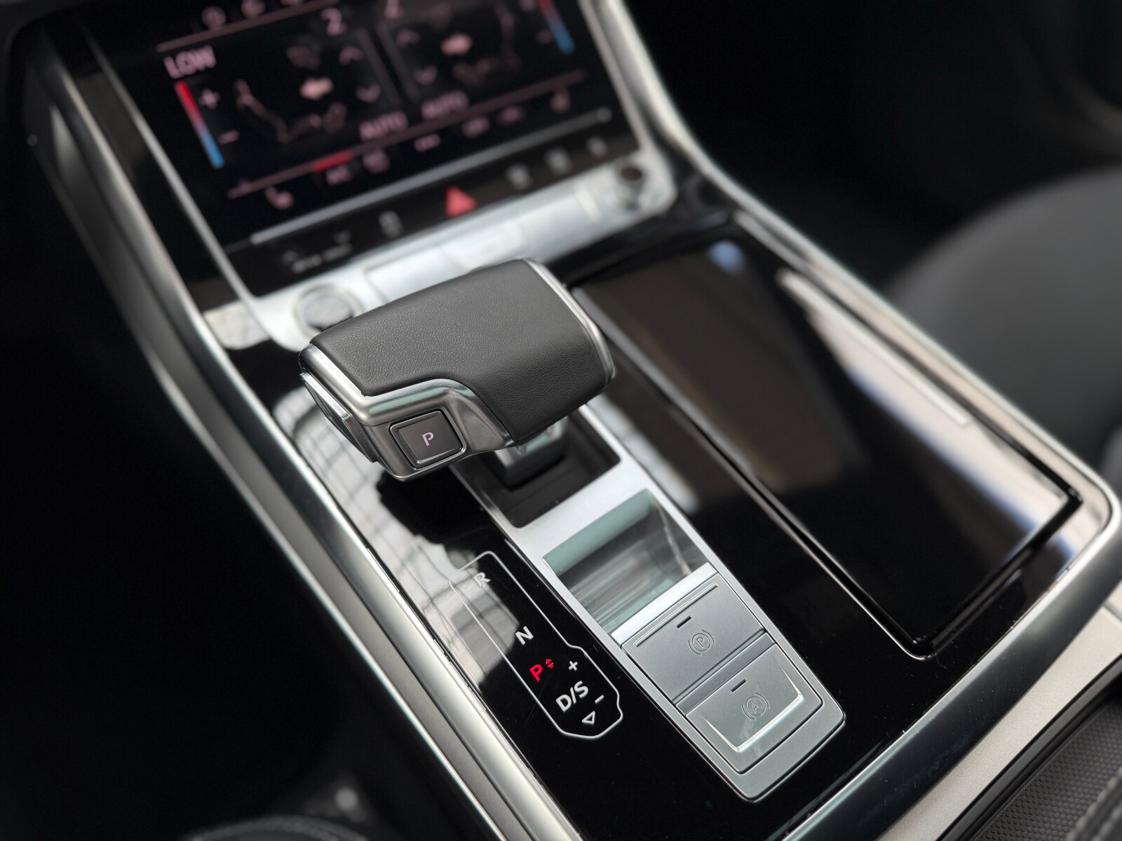 Audi Q8 - zdjęcie 25