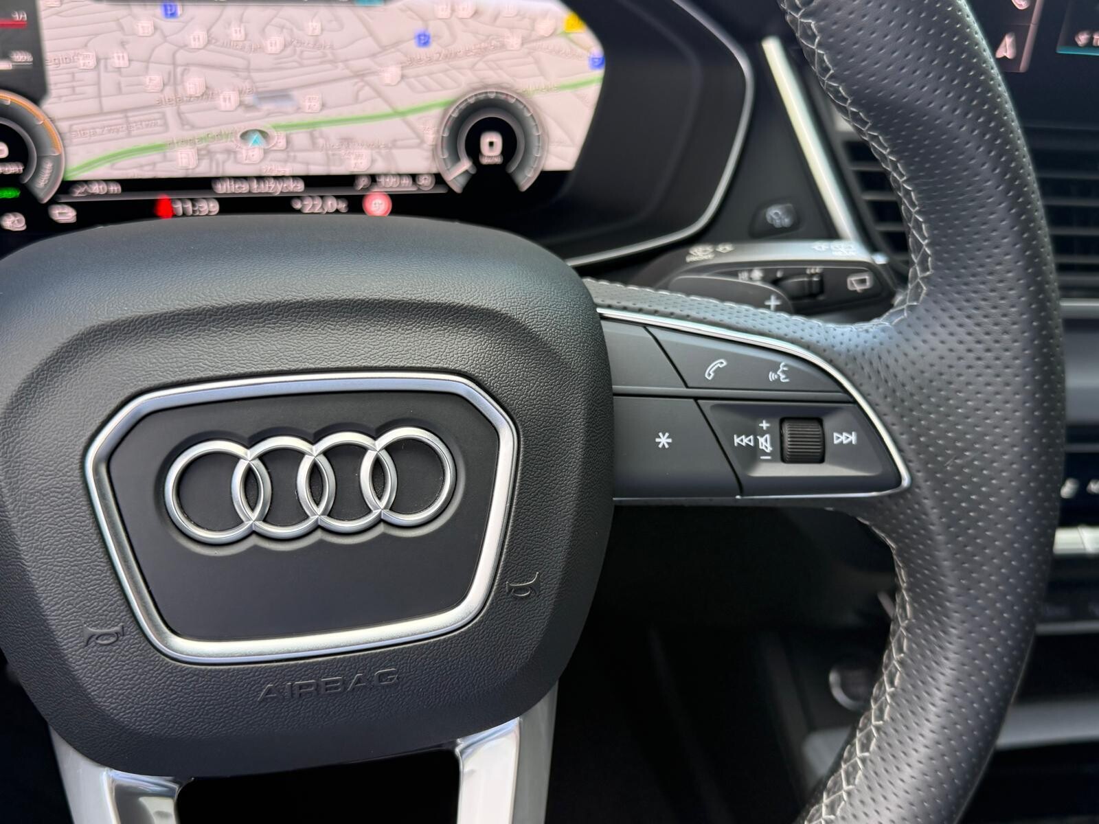 Audi Q5 Sportback TFSI e - zdjęcie 19