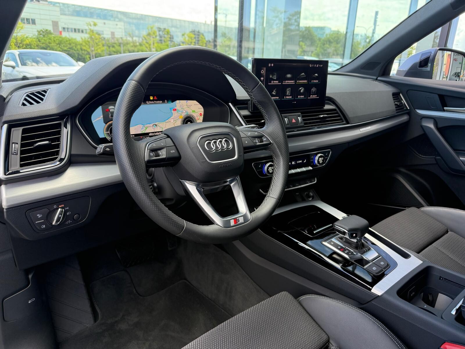 Audi Q5 Sportback TFSI e - zdjęcie 12