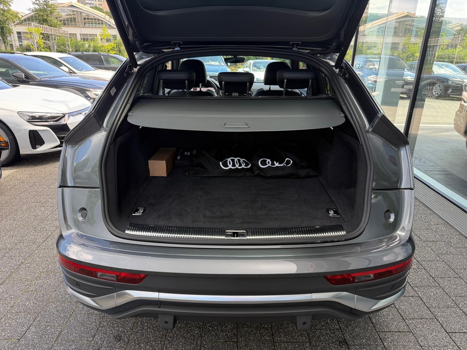 Audi Q5 Sportback TFSI e - zdjęcie 32