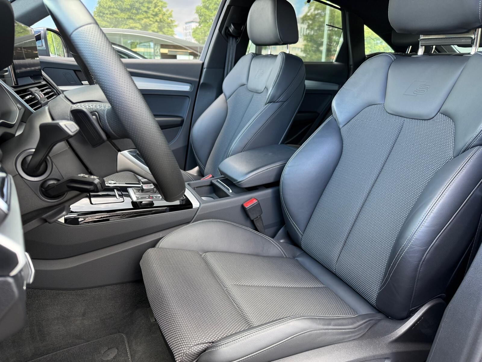 Audi Q5 Sportback TFSI e - zdjęcie 14