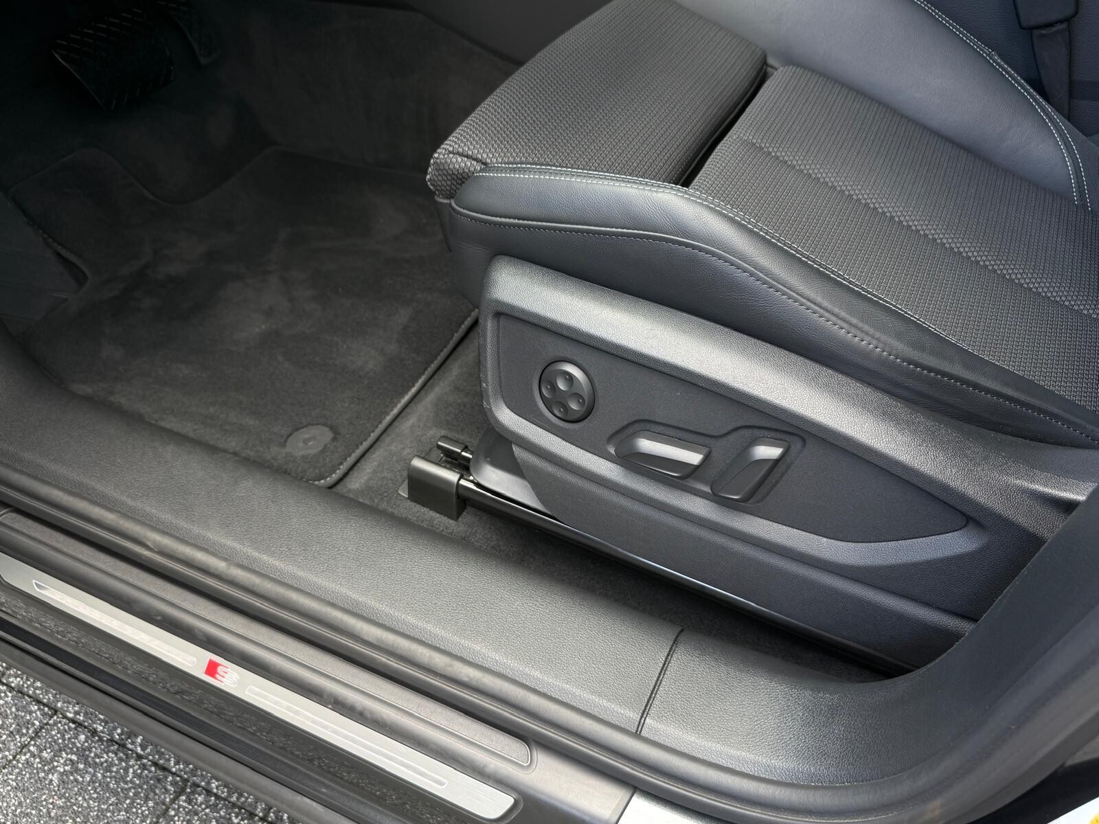 Audi Q5 Sportback TFSI e - zdjęcie 16