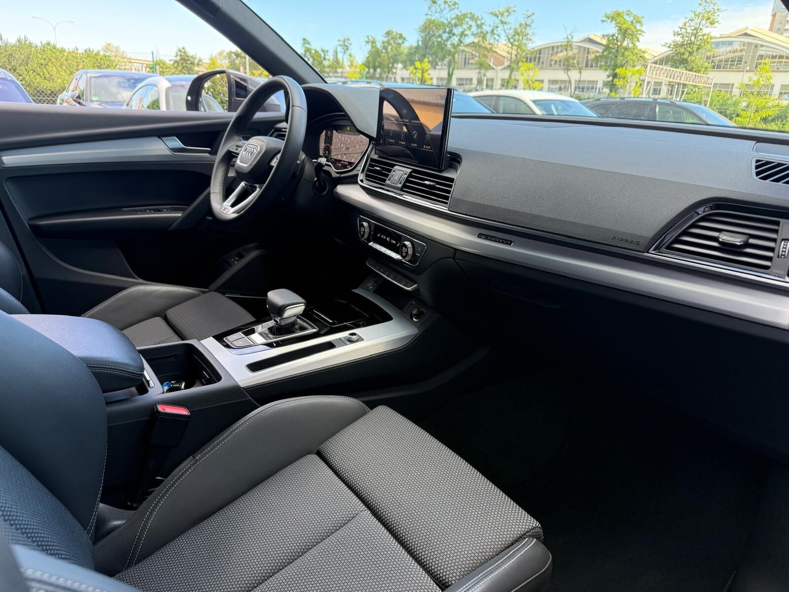 Audi Q5 Sportback TFSI e - zdjęcie 23