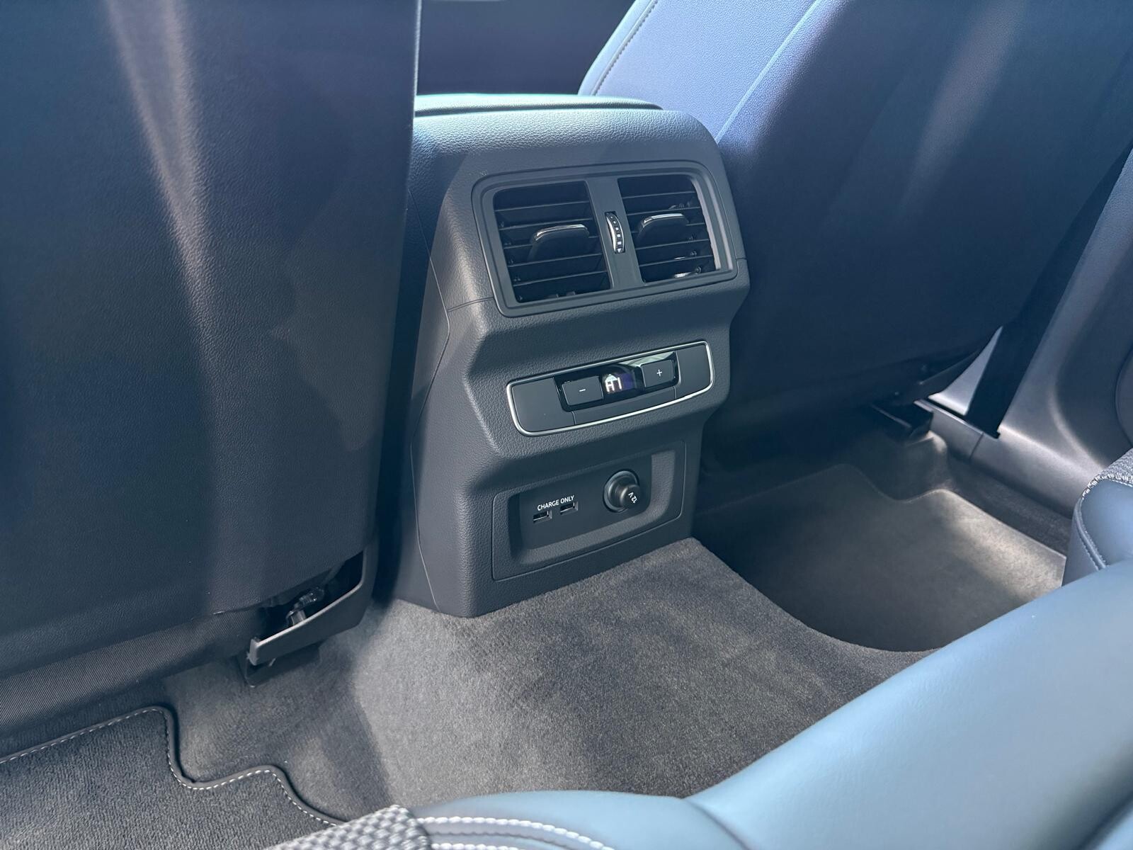 Audi Q5 Sportback TFSI e - zdjęcie 25