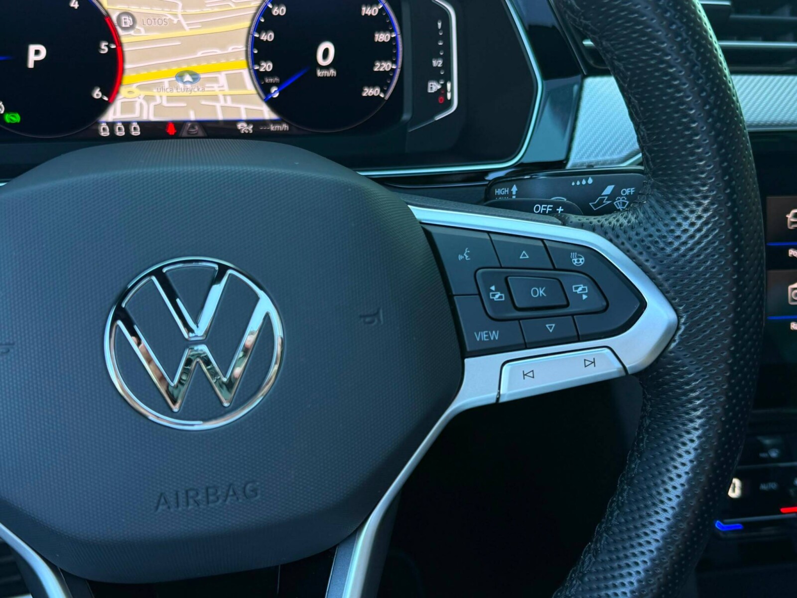 Volkswagen Passat - zdjęcie 14