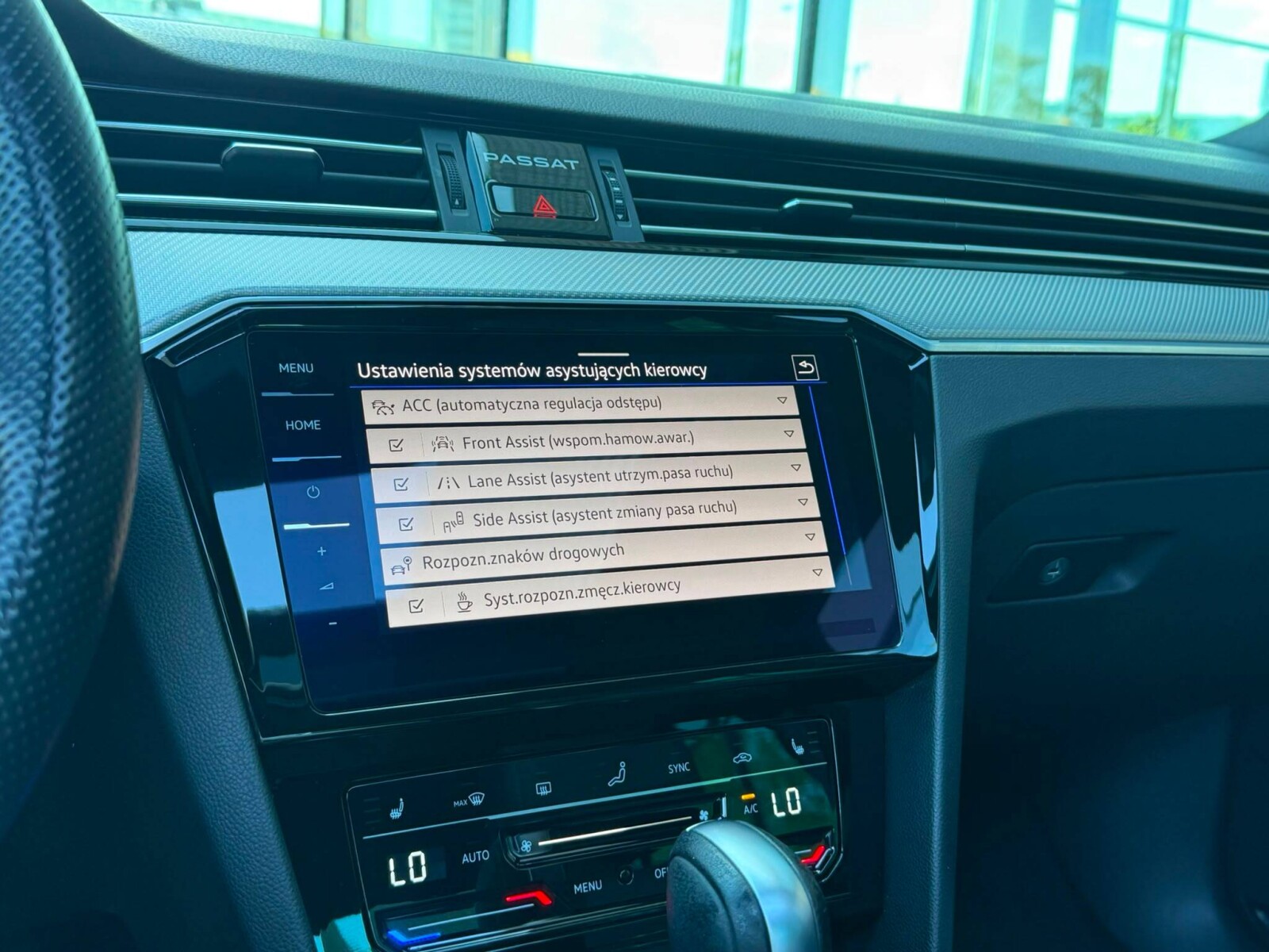 Volkswagen Passat - zdjęcie 11