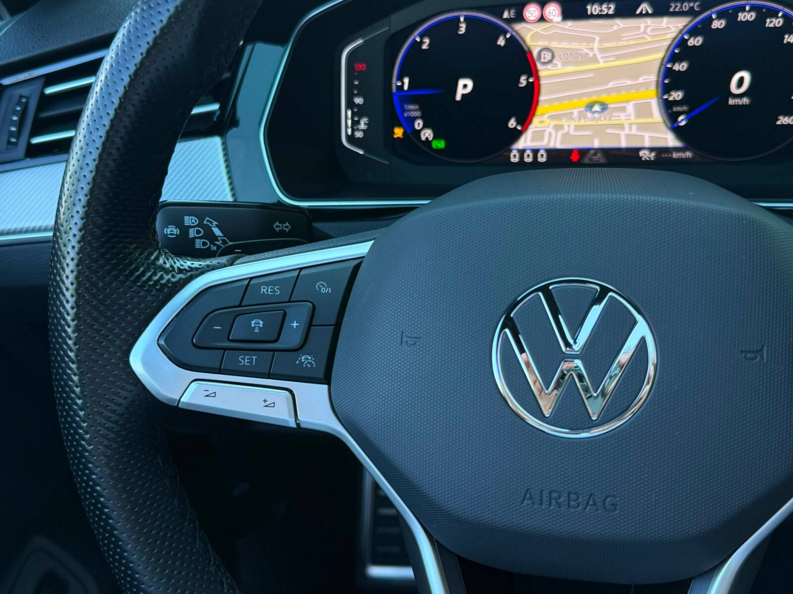 Volkswagen Passat - zdjęcie 15