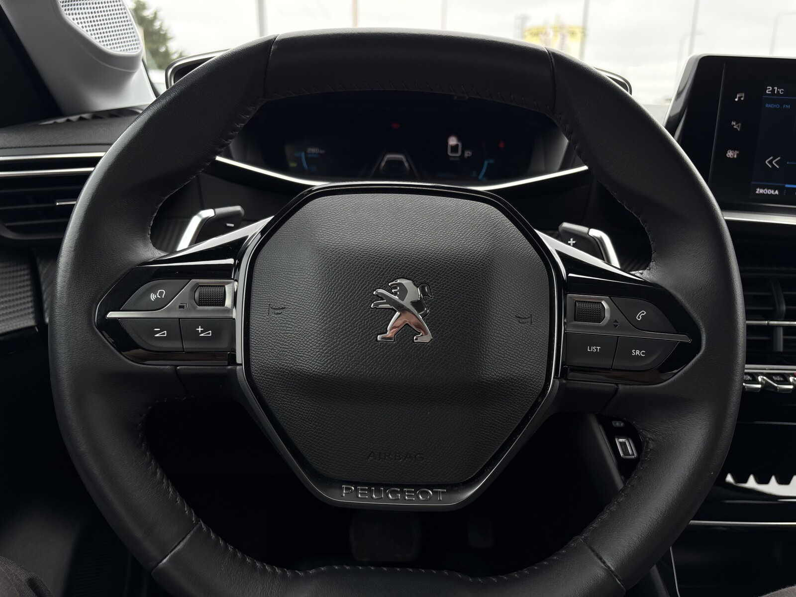 Peugeot 208 - zdjęcie 16