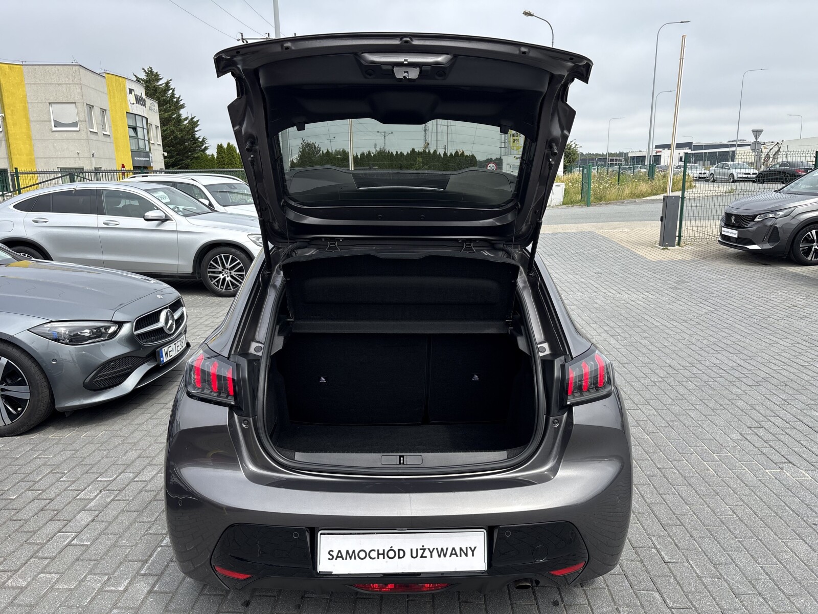 Peugeot 208 - zdjęcie 30