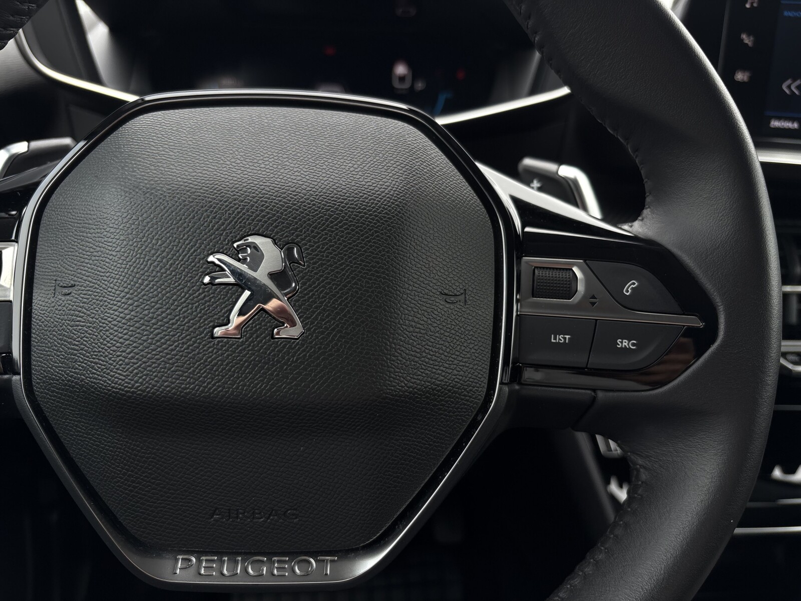 Peugeot 208 - zdjęcie 20