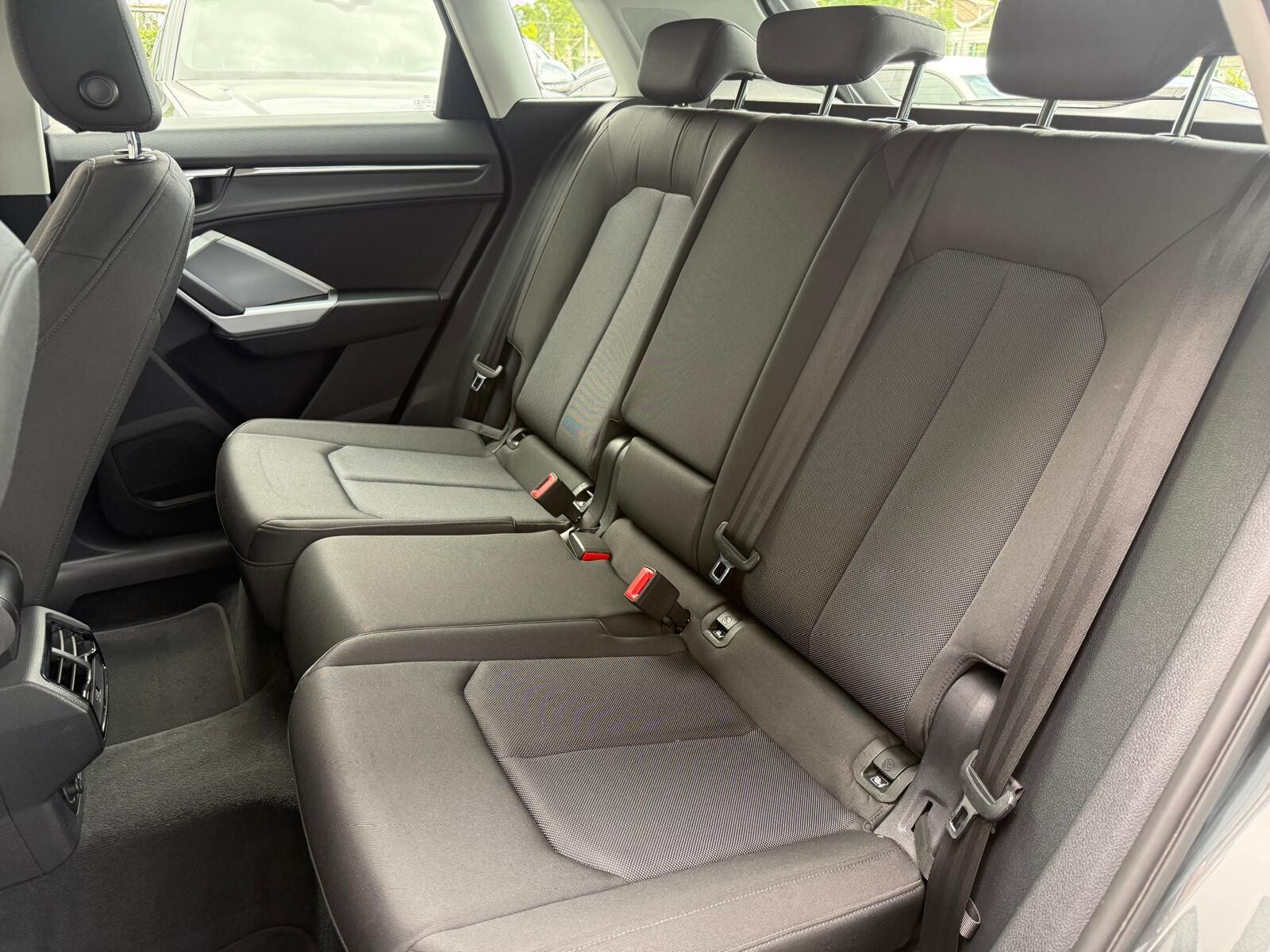 Audi Q3 - zdjęcie 16