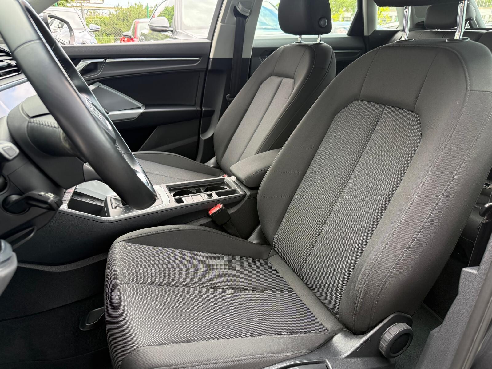 Audi Q3 - zdjęcie 14